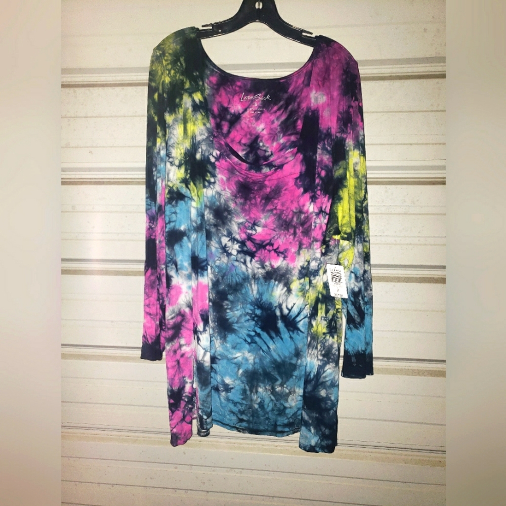 5x Plus Size New Tie Dye Lovesick Shirt Soft Colorful Torrid